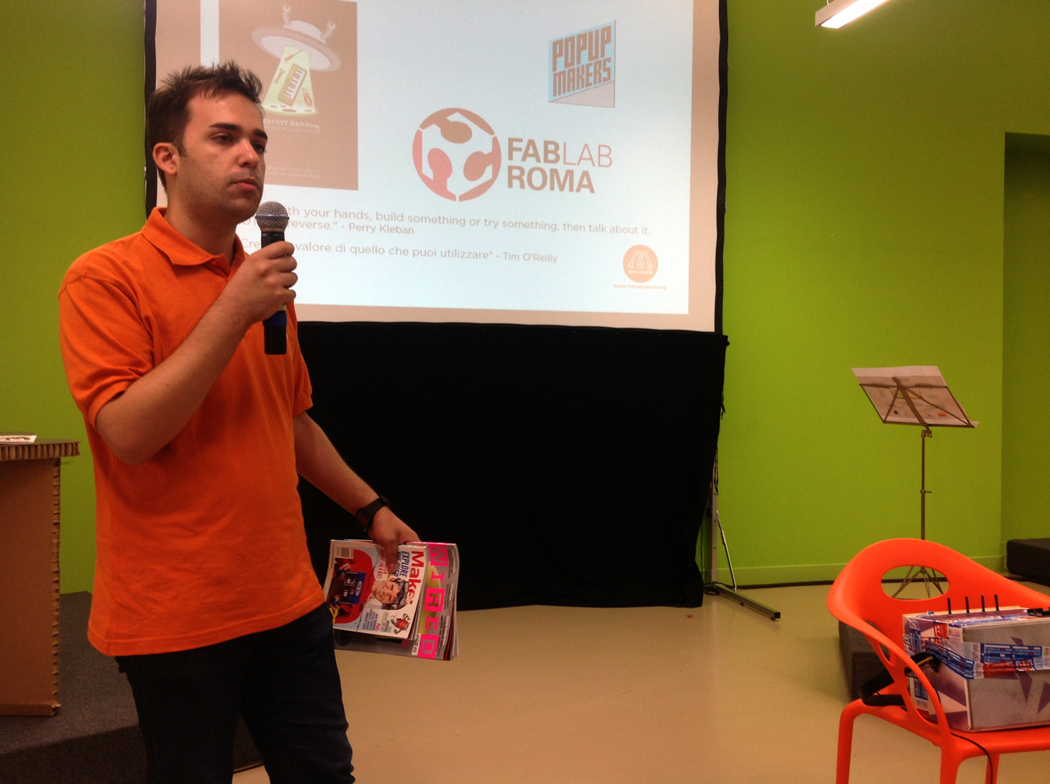 Fuori gara, ma sempre protagonisti, al progetto Kublai anche i ragazzi di Roma Makers. Nella foto Mino Parisi